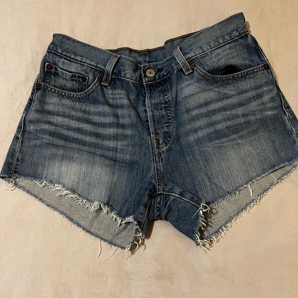 Levi Cutoffs - Picture 2 of 2